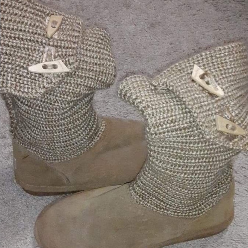 Bearpaw brown boots